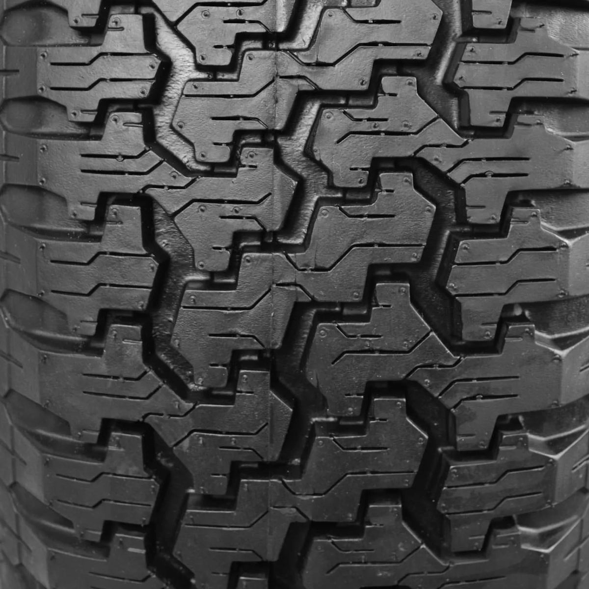 Wrangler Radial 235/75R15 105S All-Season Tire